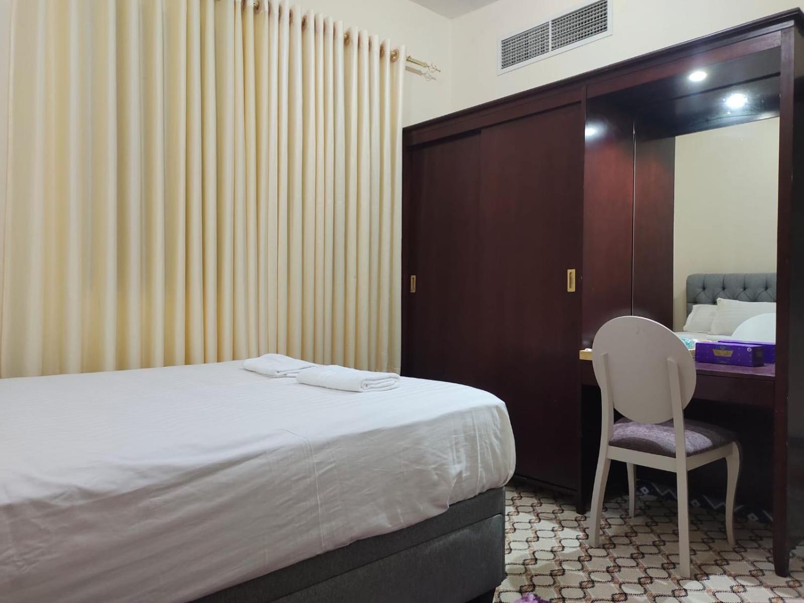 Arnim Suite - 3 Bedrooms Apartment Шарджа Экстерьер фото